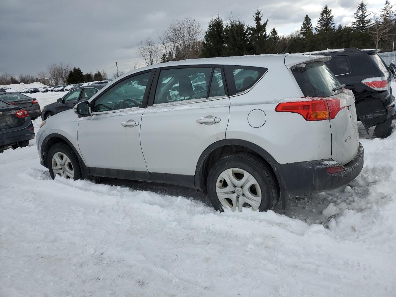 2015 TOYOTA RAV4 LE - Image 2