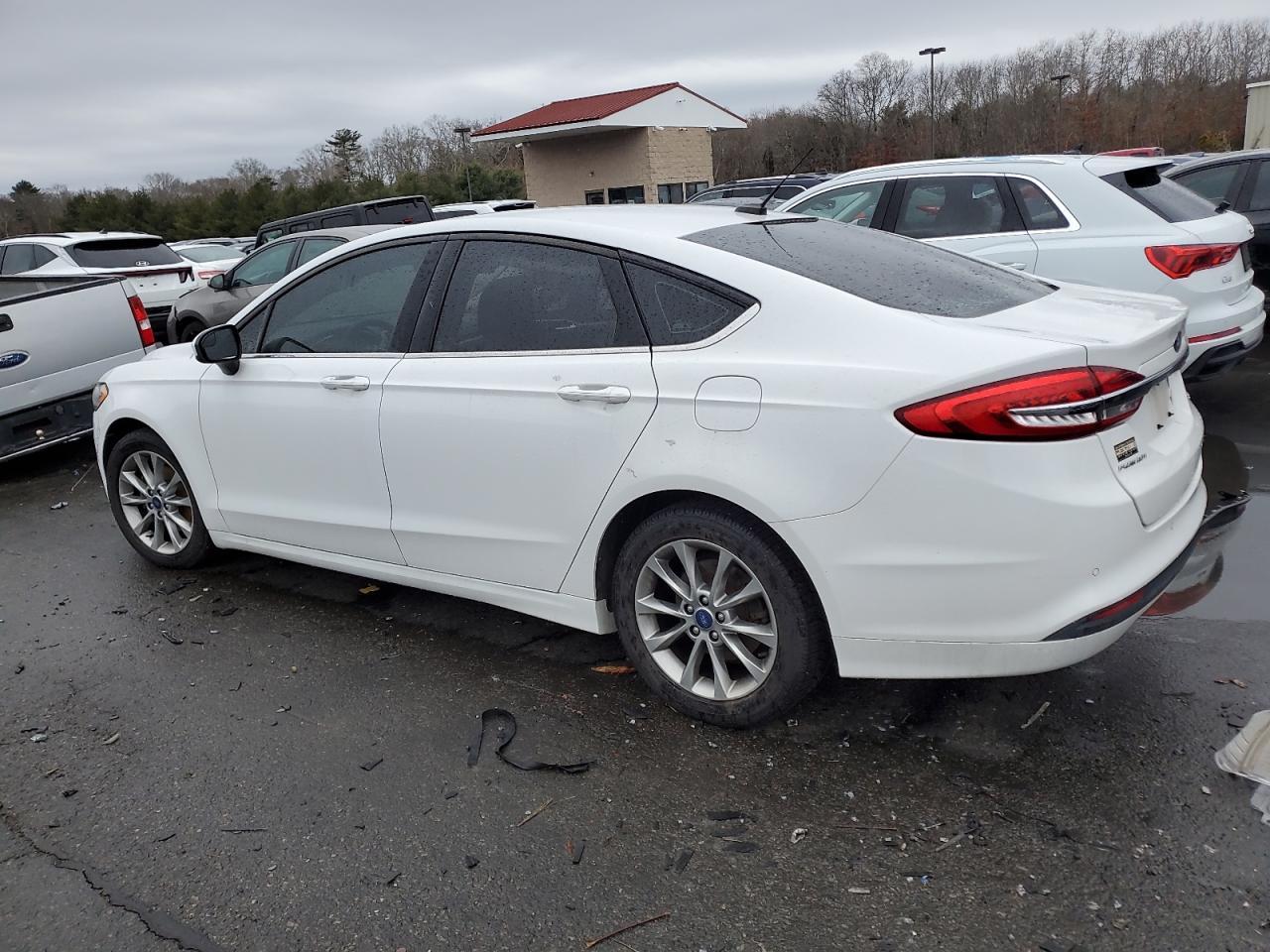 2017 FORD FUSION SE - Image 2
