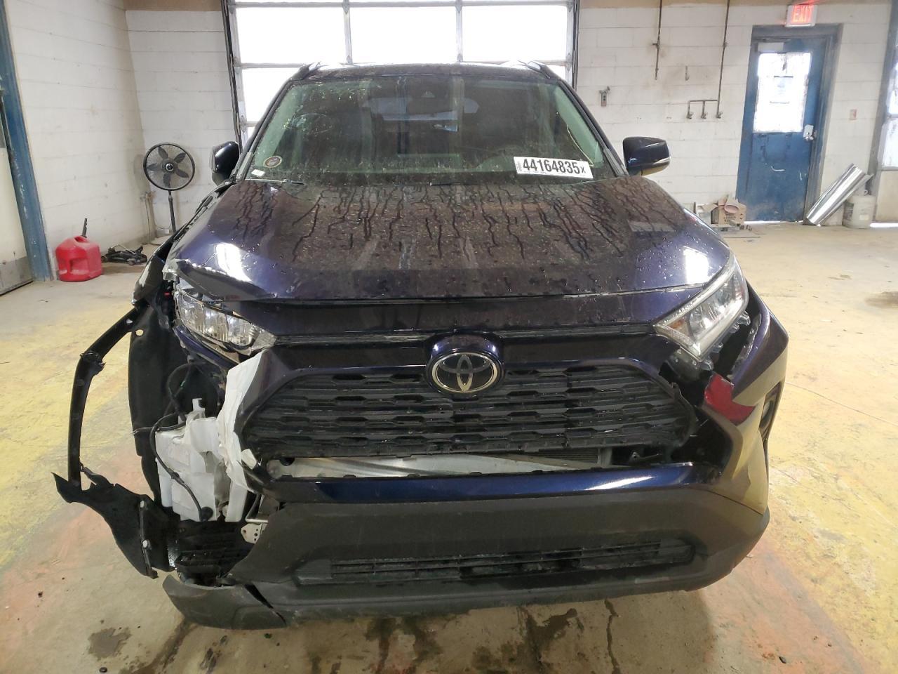 2020 TOYOTA RAV4 XLE P - Image 5