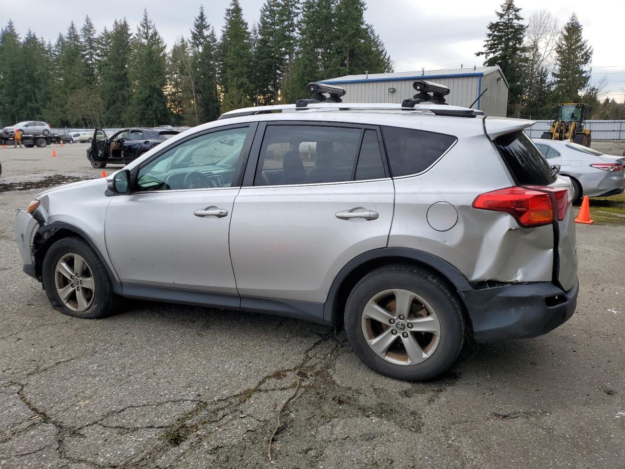 2015 TOYOTA RAV4 XLE - Фото 2
