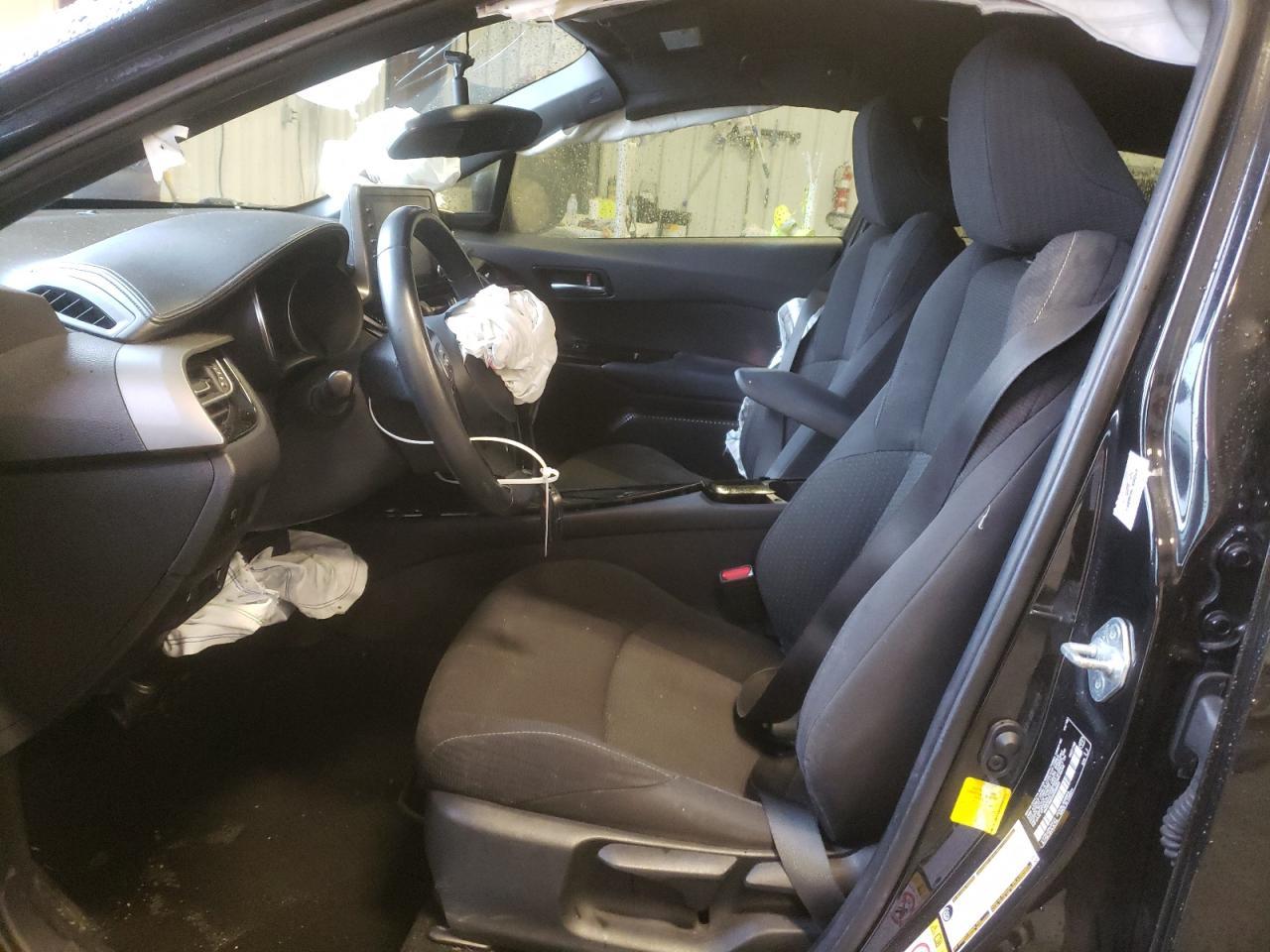2019 TOYOTA C-HR XLE - Фото 7