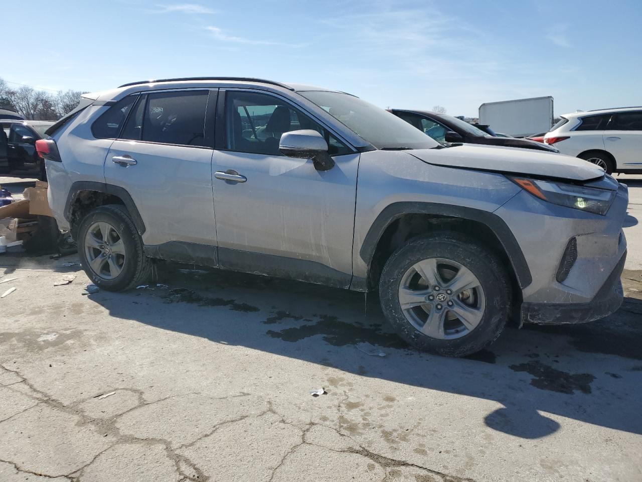2022 TOYOTA RAV4 XLE - Image 4