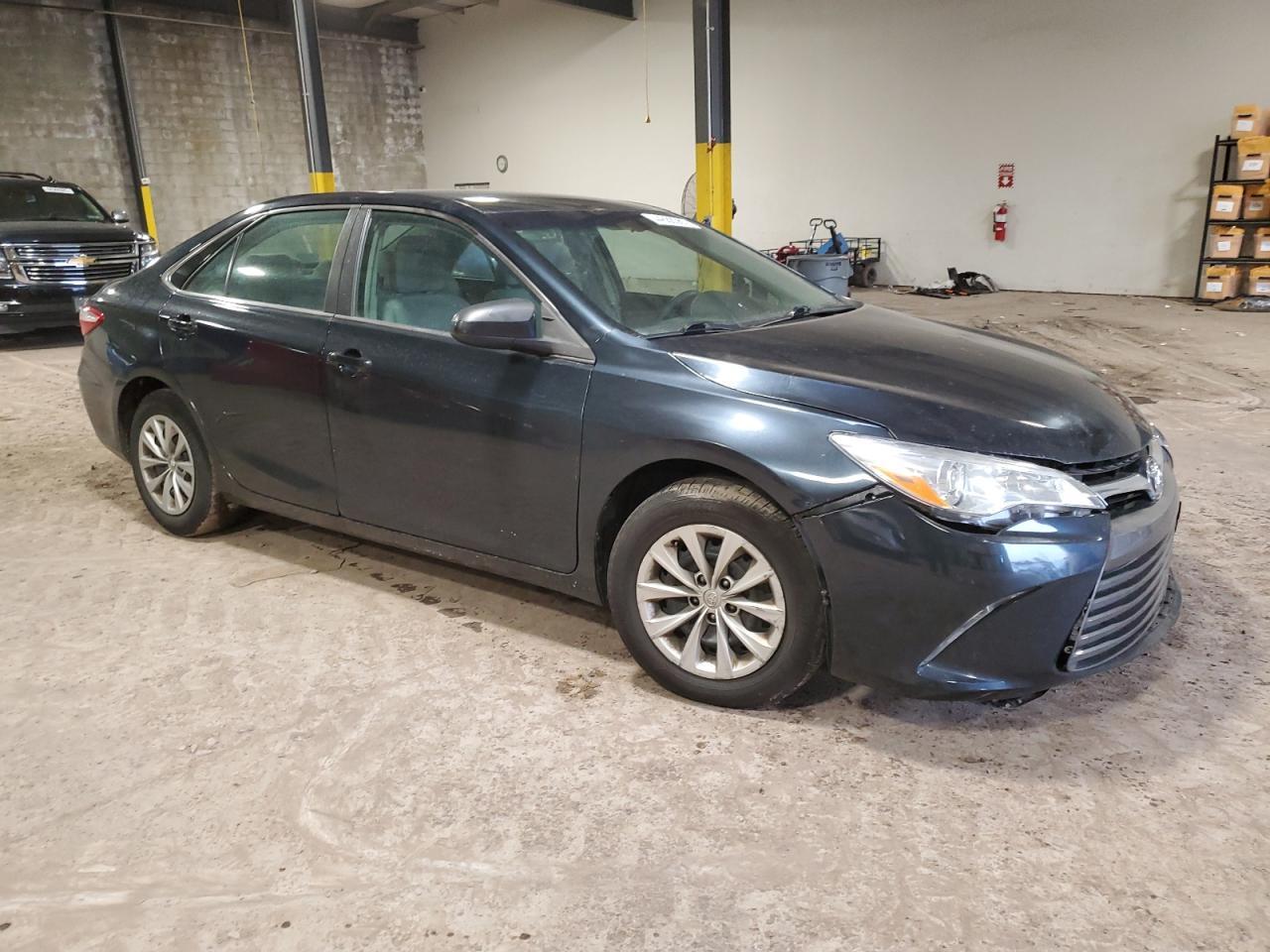 2017 TOYOTA CAMRY LE - Image 4