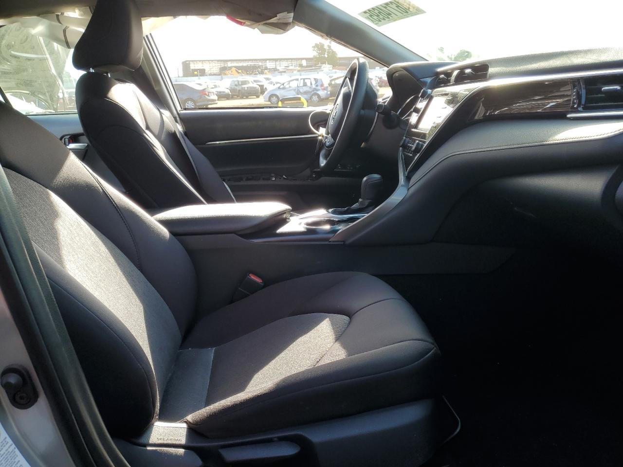 2018 TOYOTA CAMRY L - Фото 7