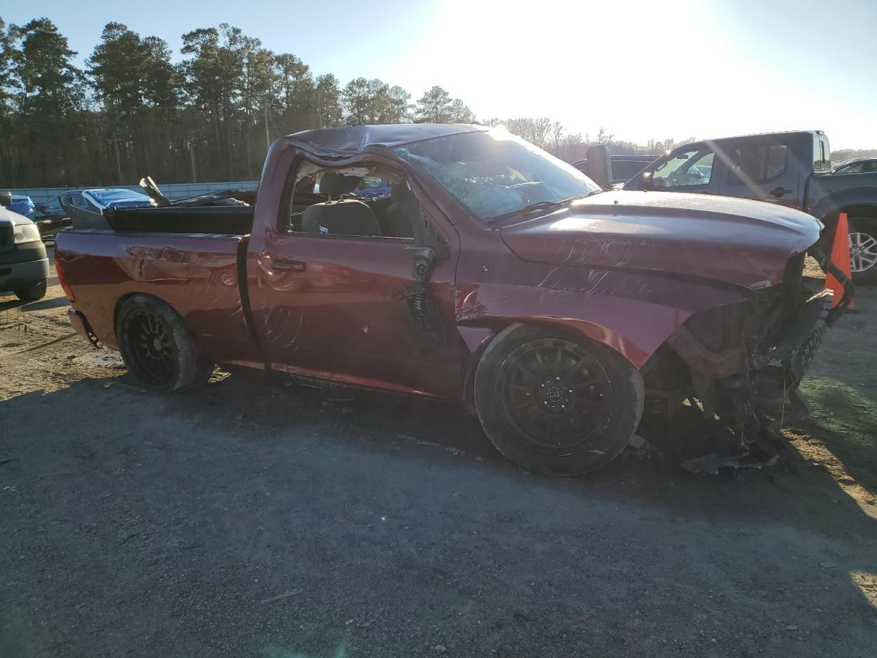 2014 RAM 1500 ST - Image 4