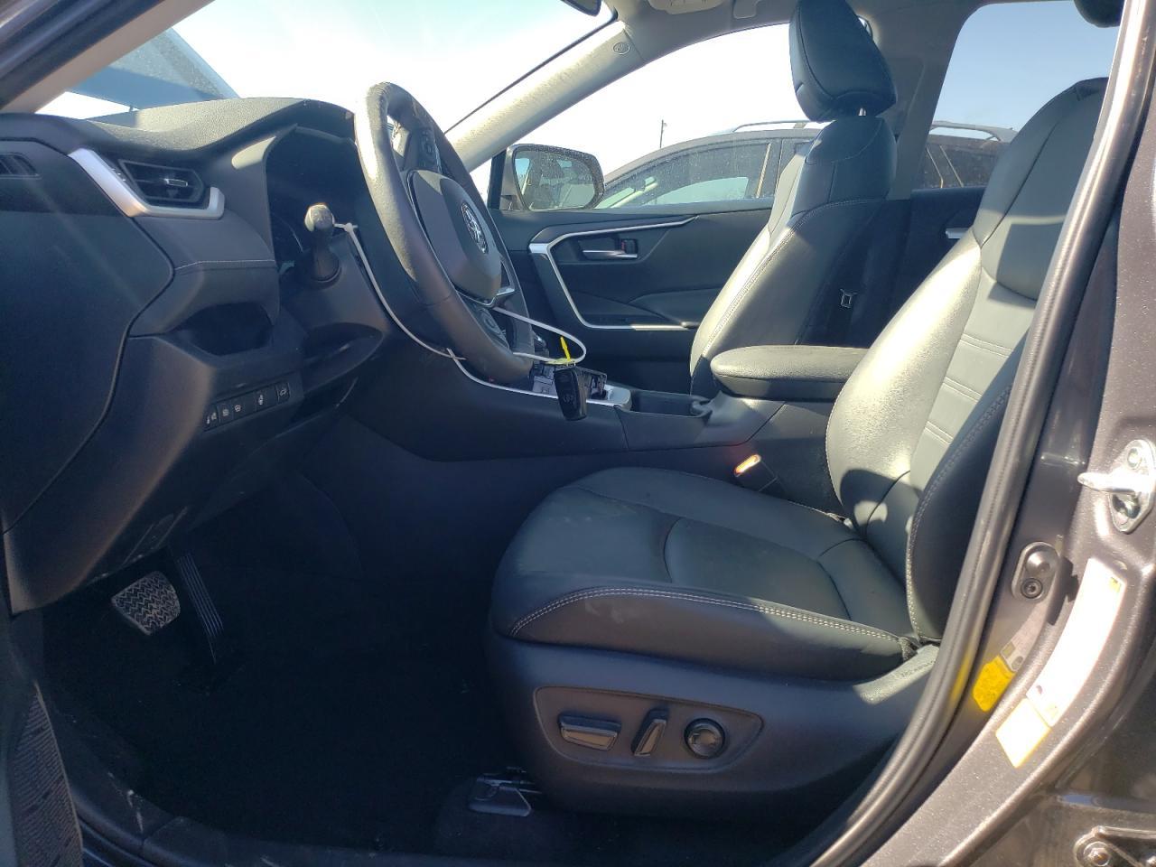 2024 TOYOTA RAV4 XLE P - Image 7
