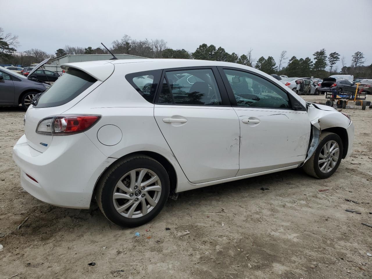 2013 MAZDA 3 I - Фото 3