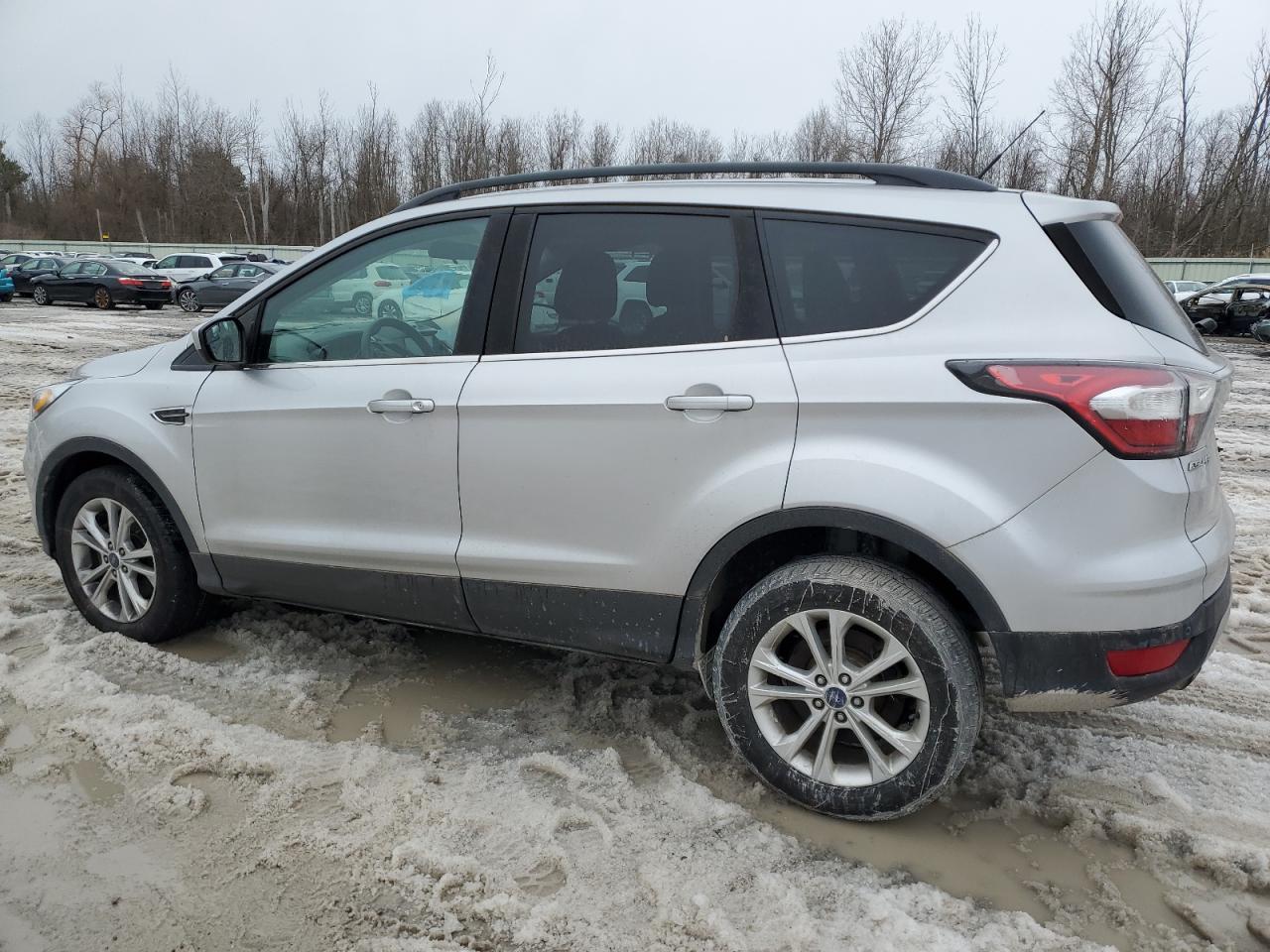 2017 FORD ESCAPE SE - Image 2