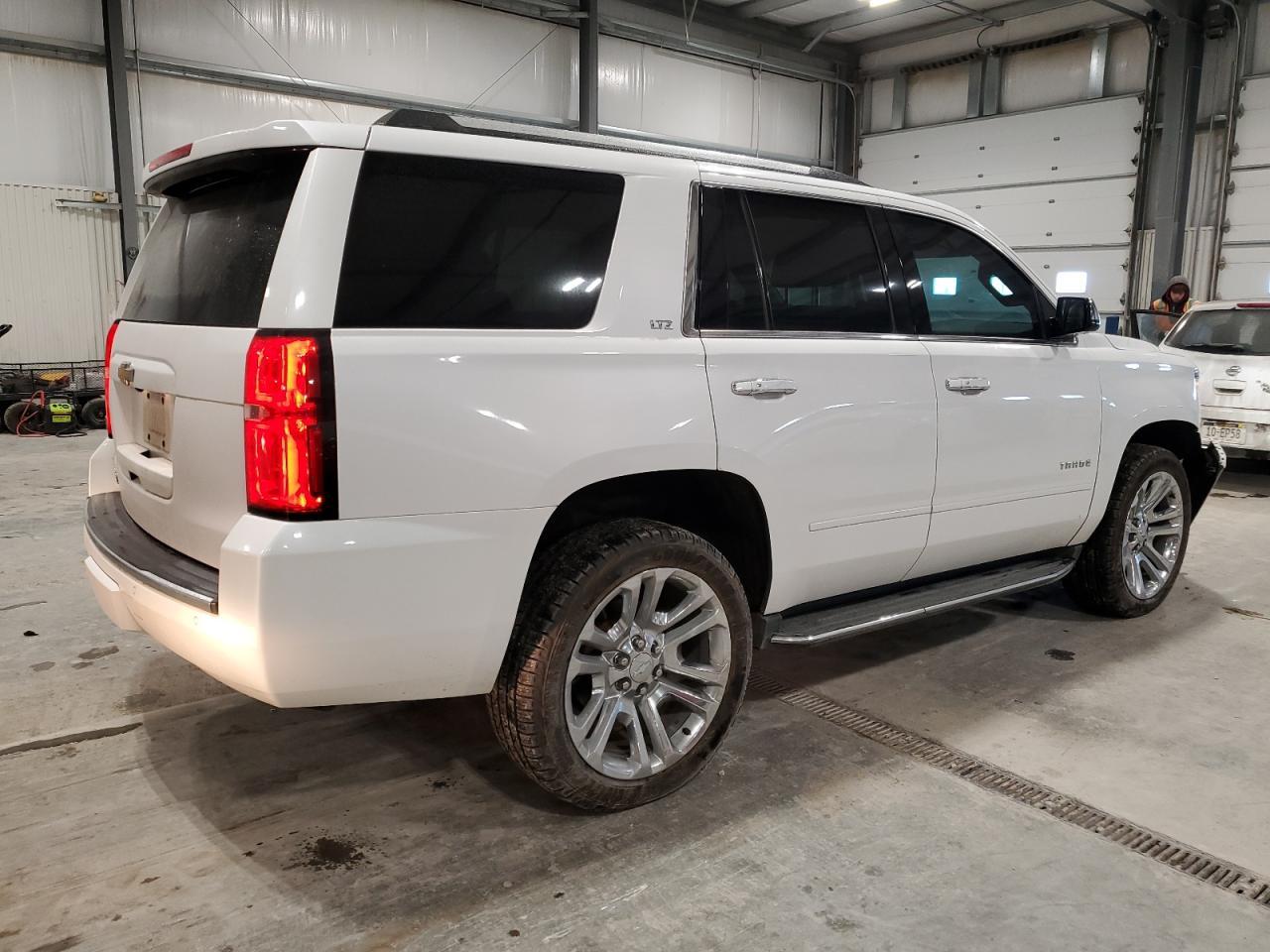 2016 CHEVROLET TAHOE K150 - Фото 3