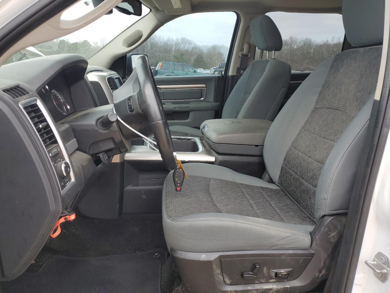2017 RAM 1500 SLT - Image 7