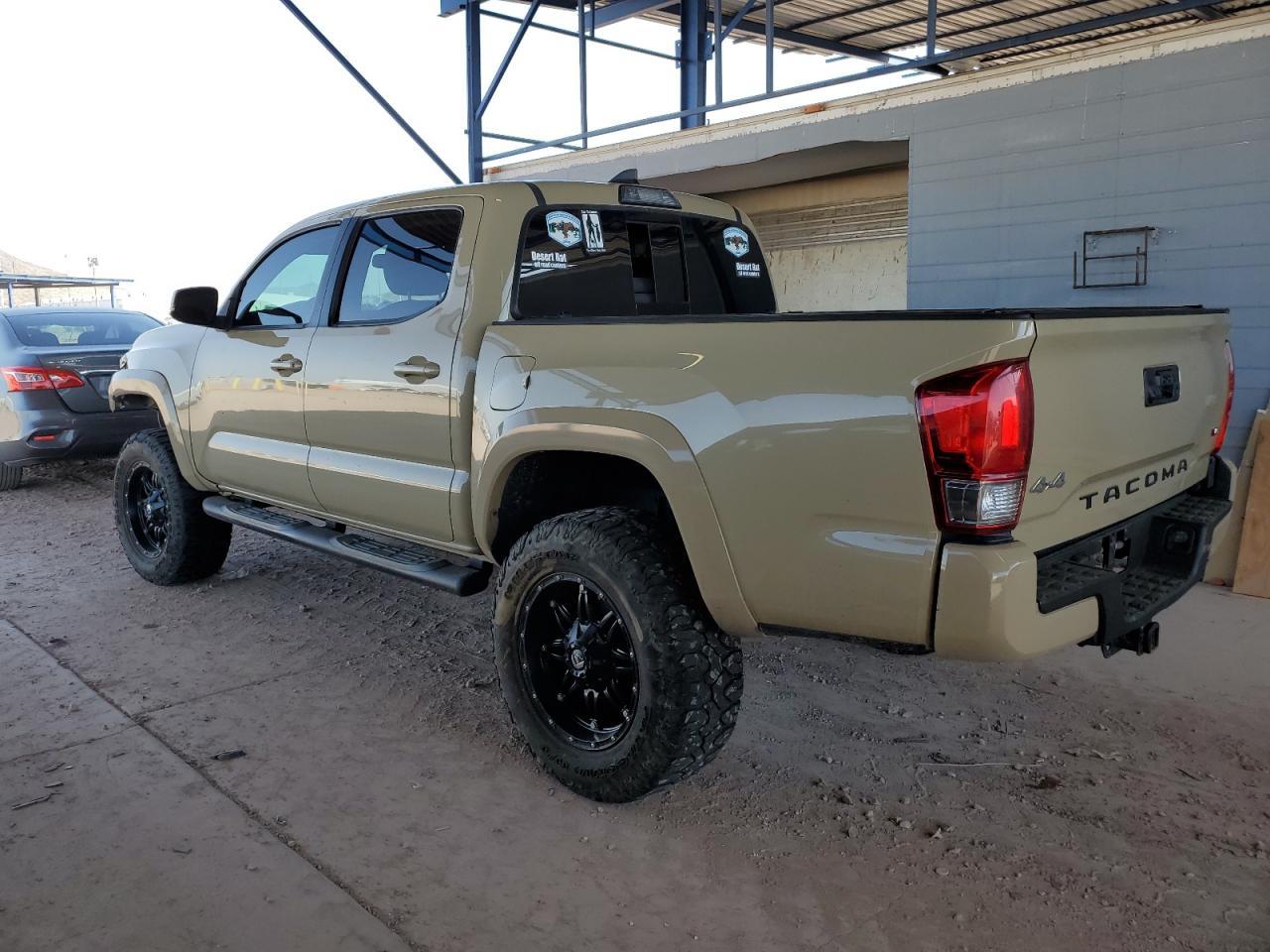 2017 TOYOTA TACOMA - Фото 2