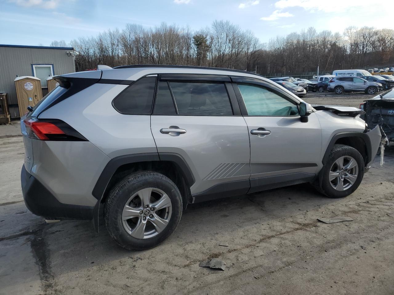 2022 TOYOTA RAV4 XLE - Image 3