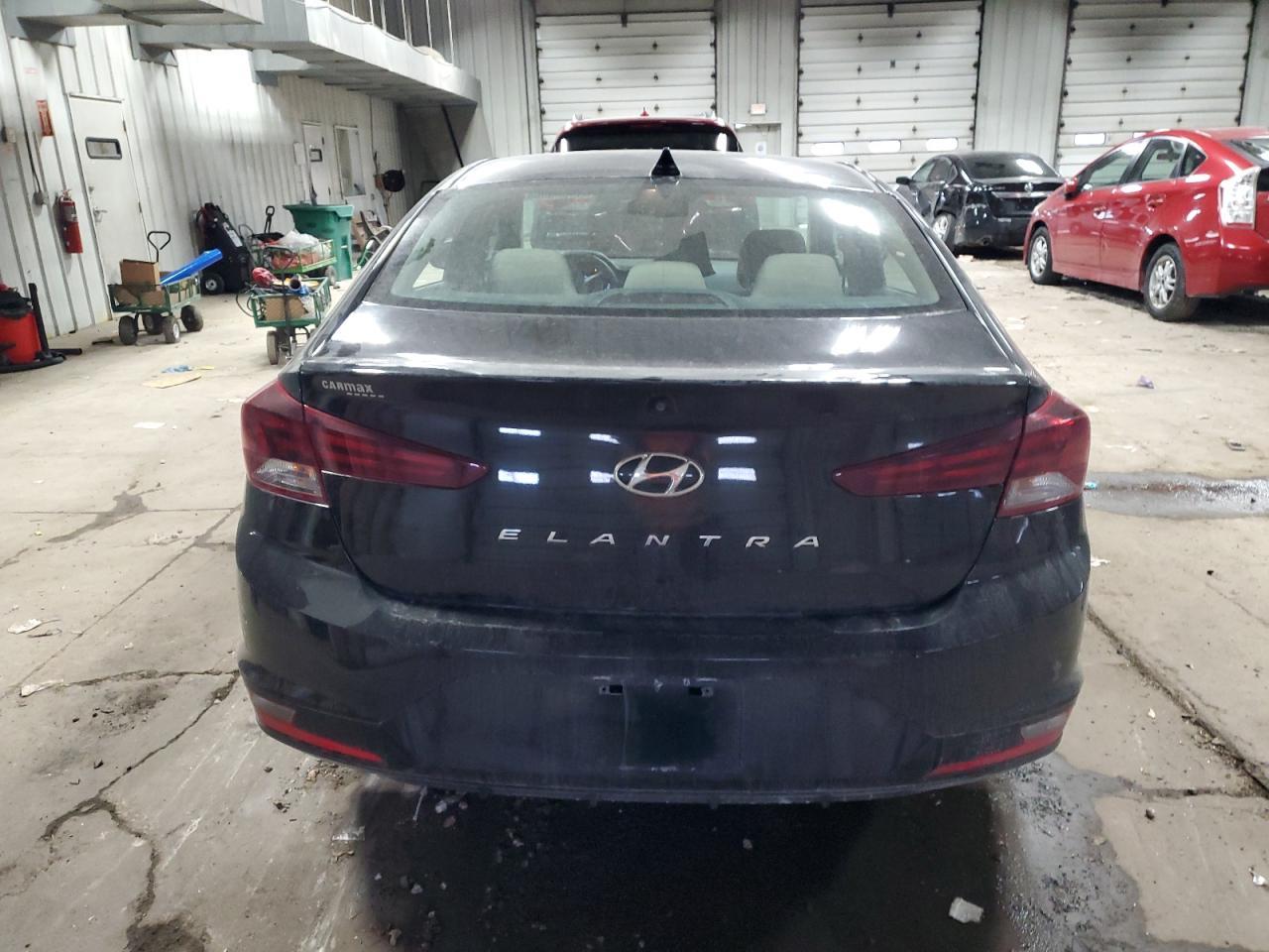 2019 HYUNDAI ELANTRA SE - Фото 6