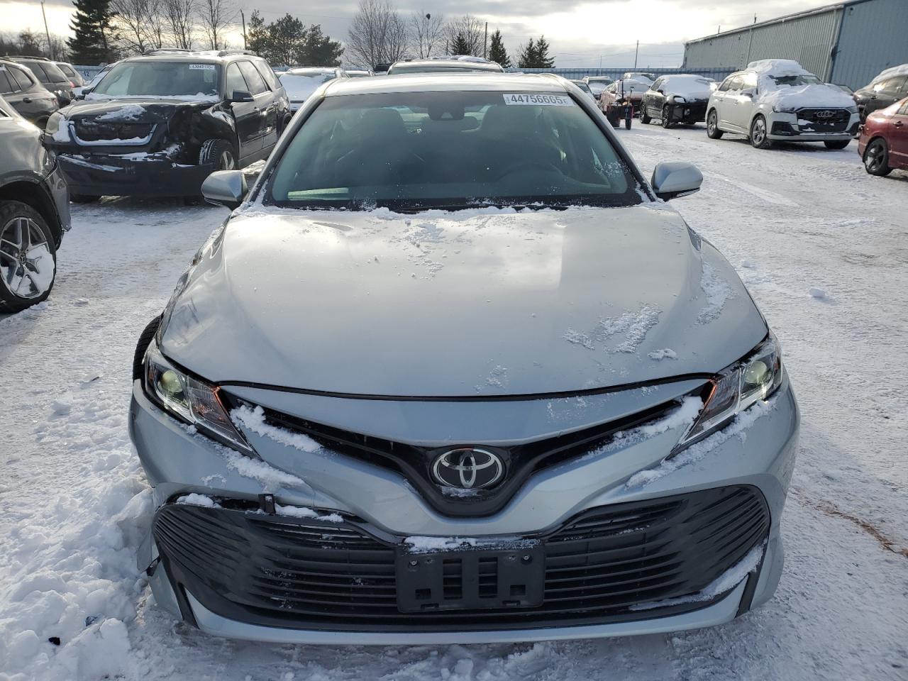 2018 TOYOTA CAMRY L - Фото 5