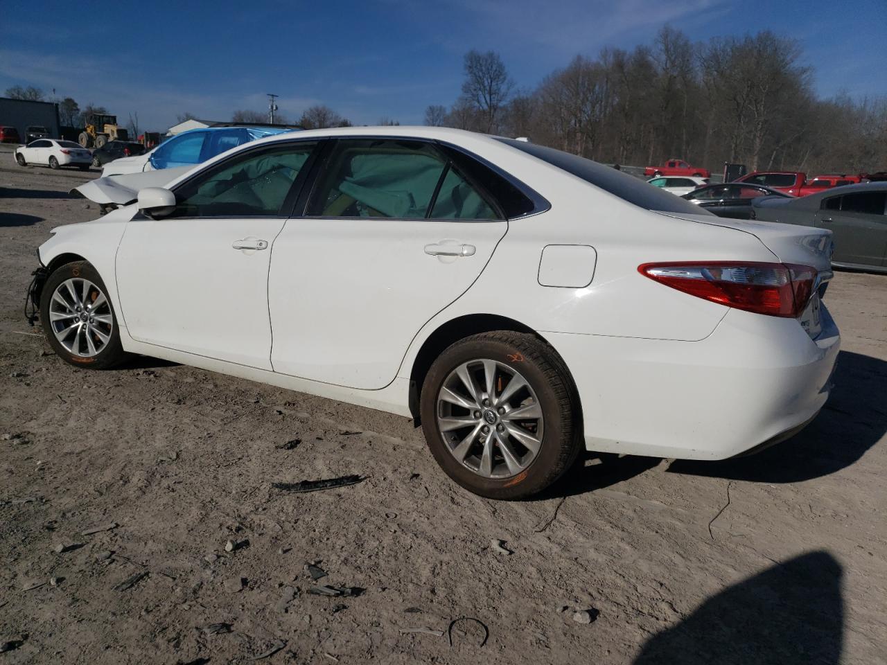 2017 TOYOTA CAMRY LE - Image 2