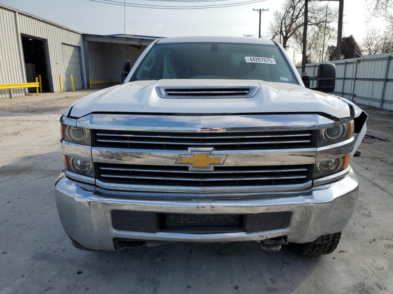 2018 CHEVROLET SILVERADO - Фото 5