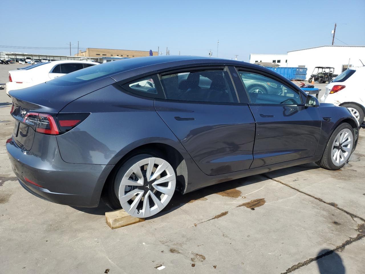 2023 TESLA MODEL 3 - Фото 3