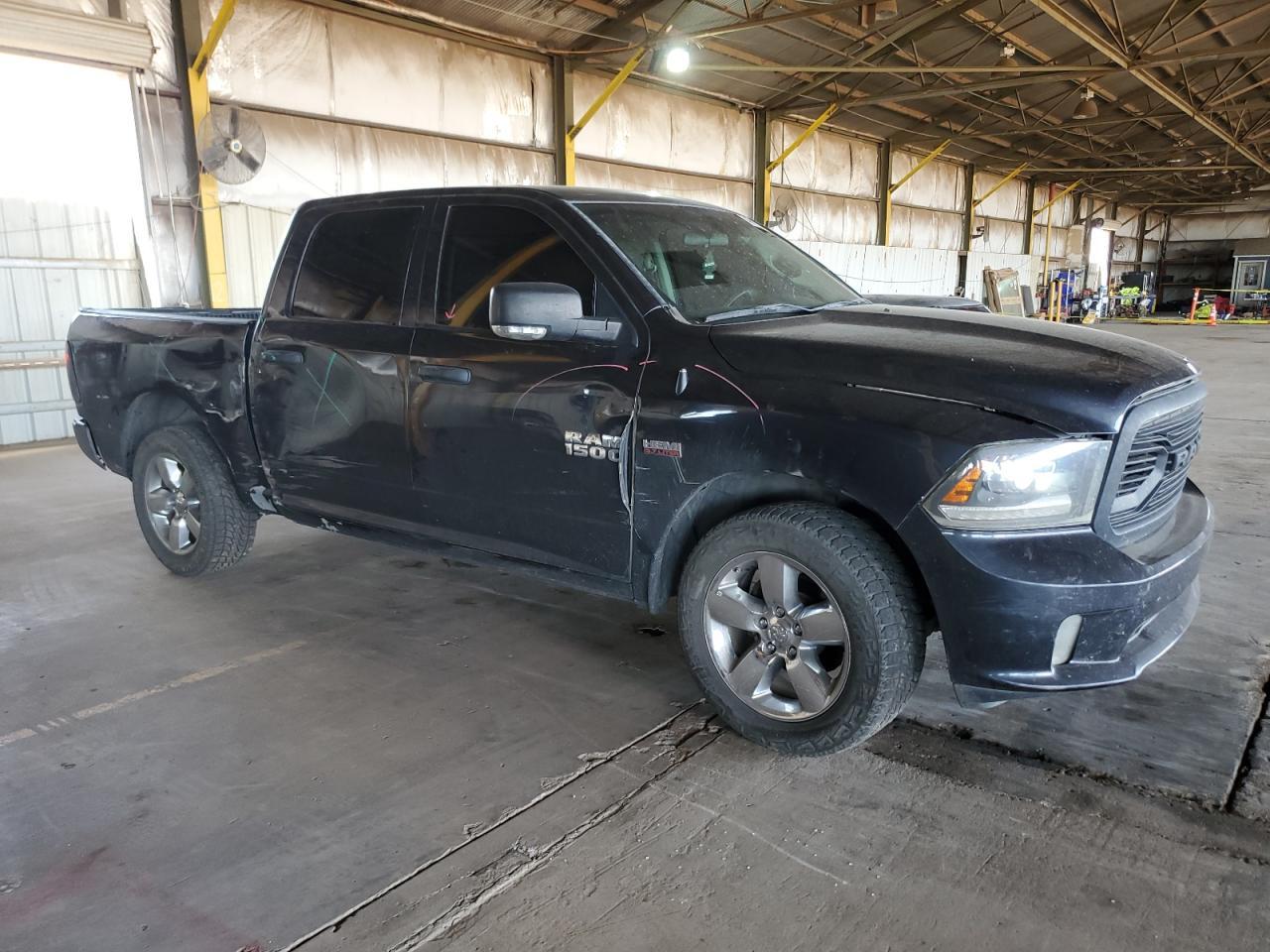 2017 RAM 1500 ST - Image 4