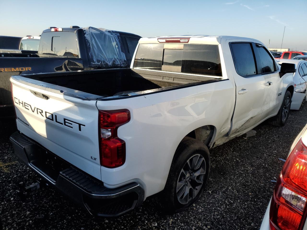 2019 CHEVROLET SILVERADO - Image 3