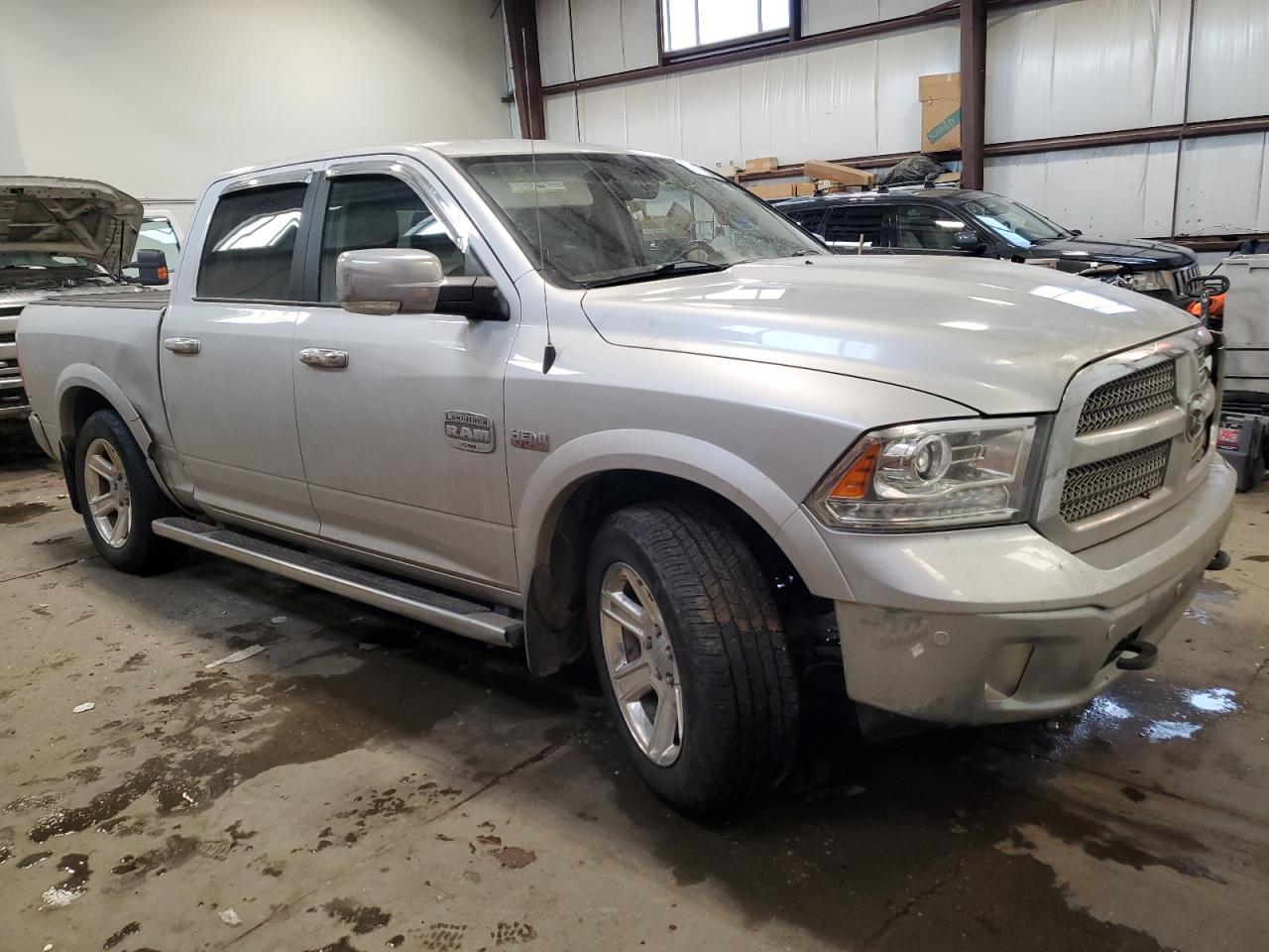 2017 RAM 1500 LONGH - Фото 4