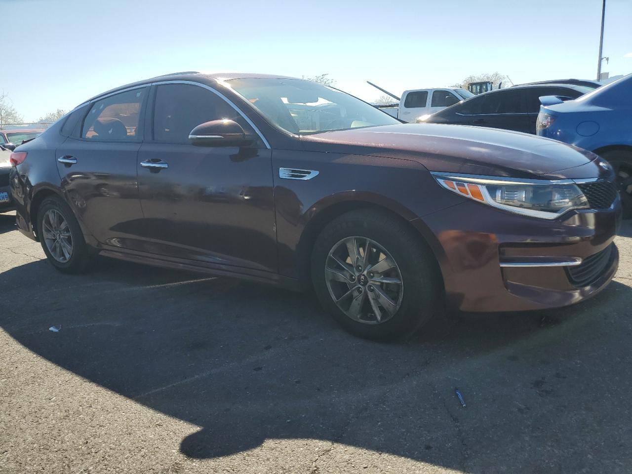 2016 KIA OPTIMA LX - Фото 4