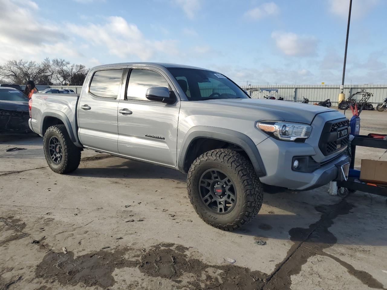 2019 TOYOTA TACOMA DOU - Фото 4