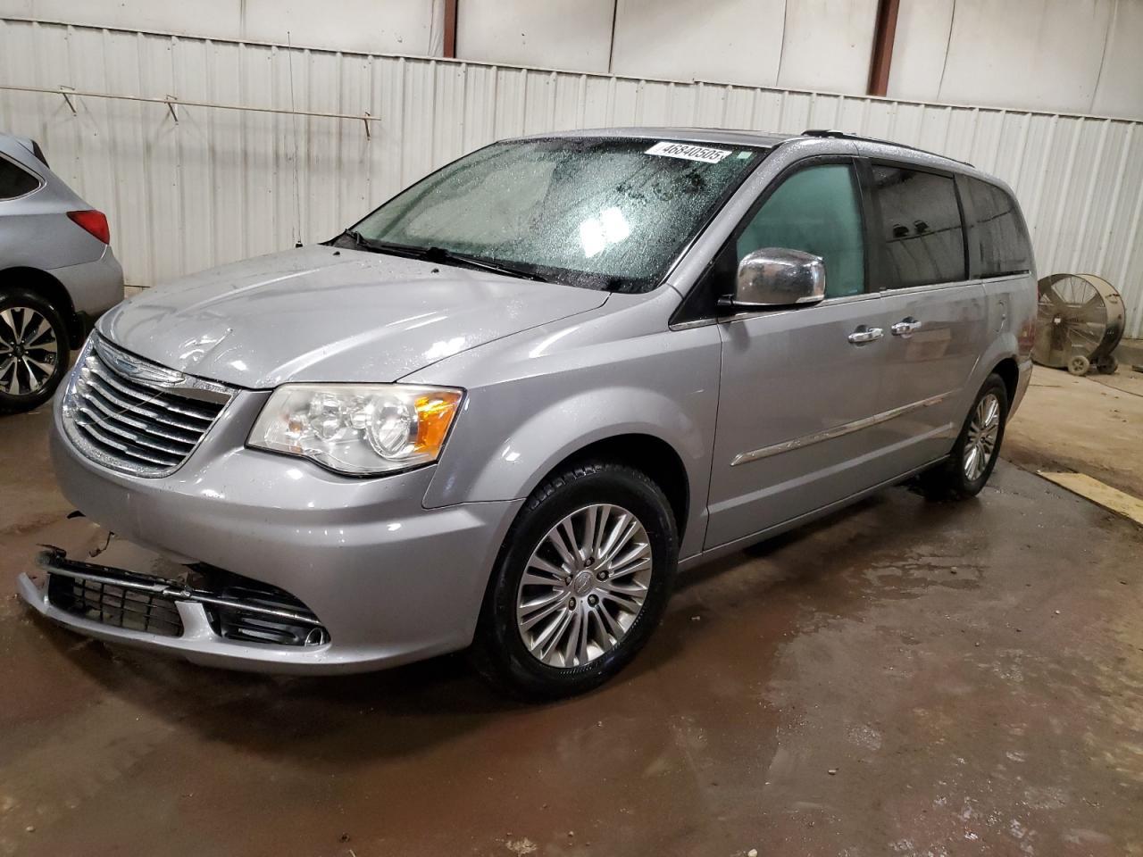 2014 CHRYSLER TOWN & COU