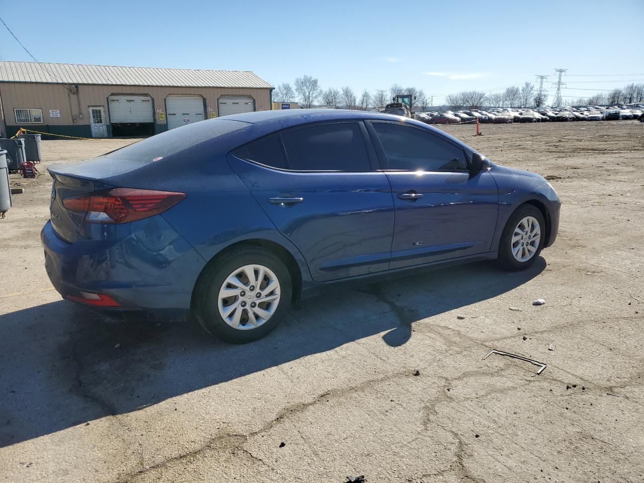 2019 HYUNDAI ELANTRA SE - Image 3