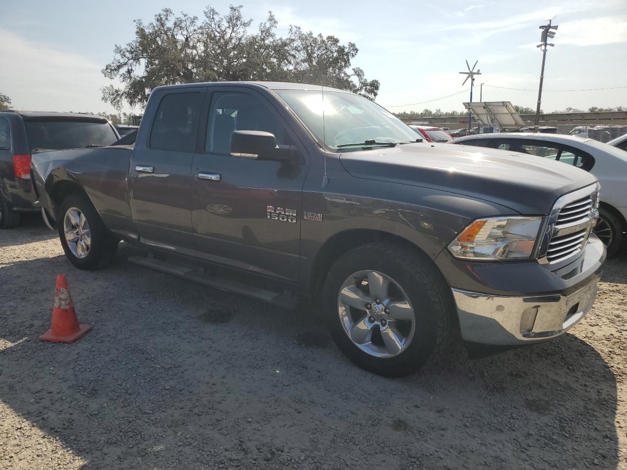 2014 RAM 1500 SLT - Image 4