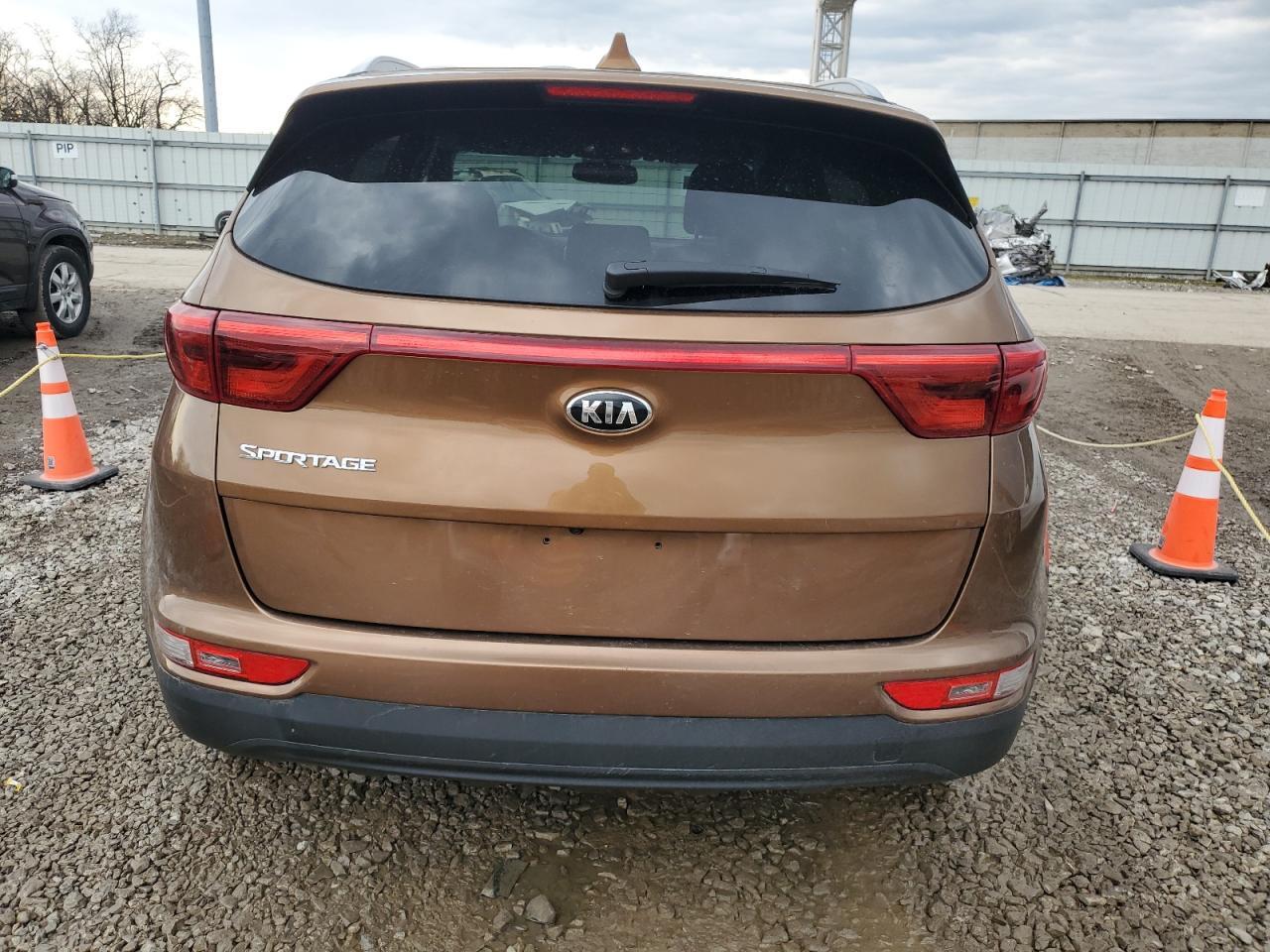 2017 KIA SPORTAGE L - Image 6