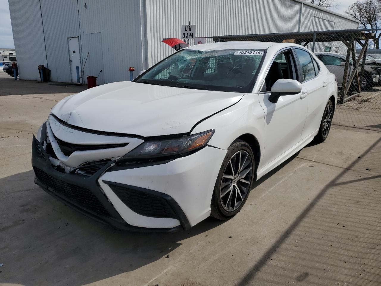 2021 TOYOTA CAMRY SE
