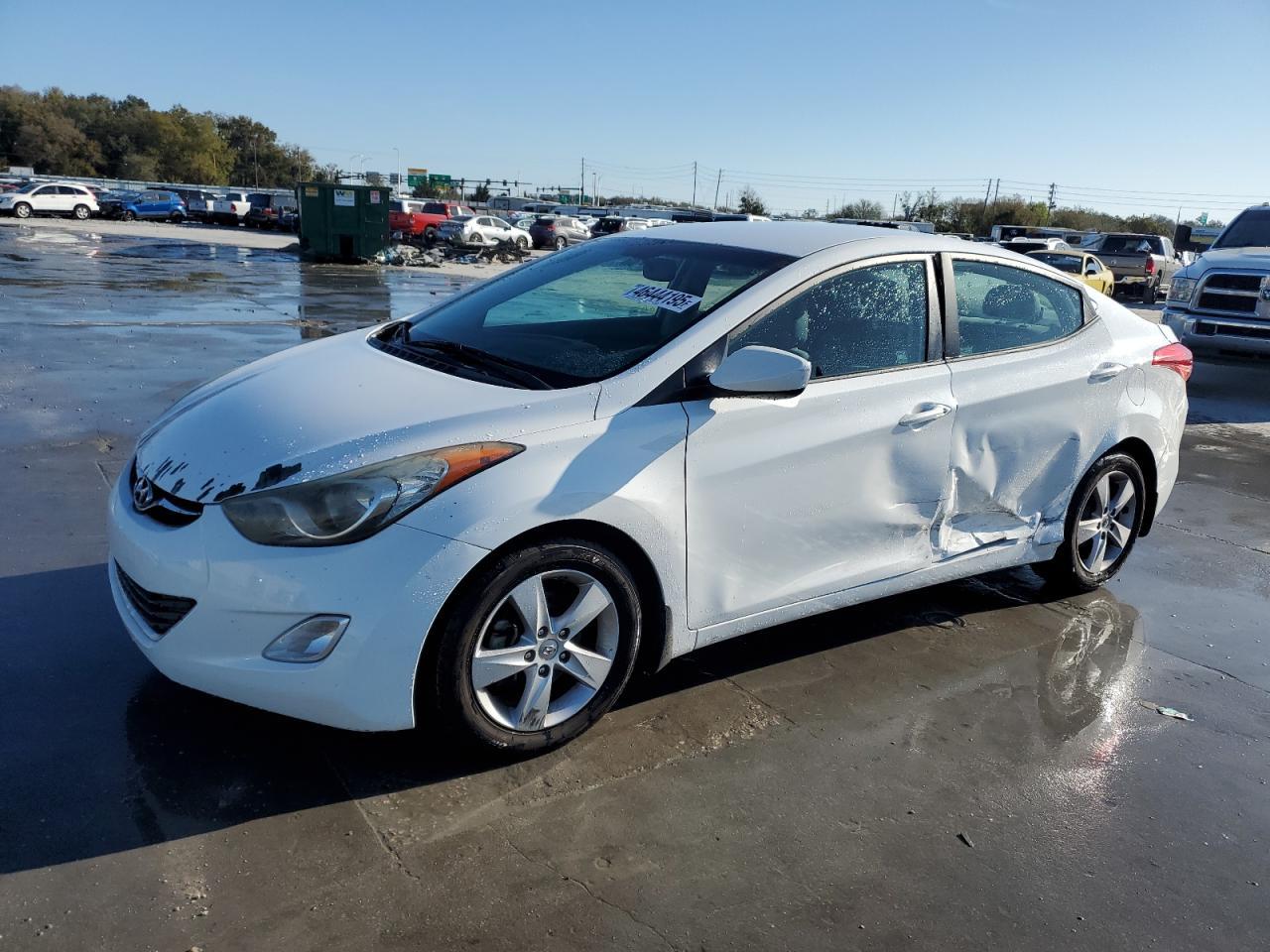 2013 HYUNDAI ELANTRA GL