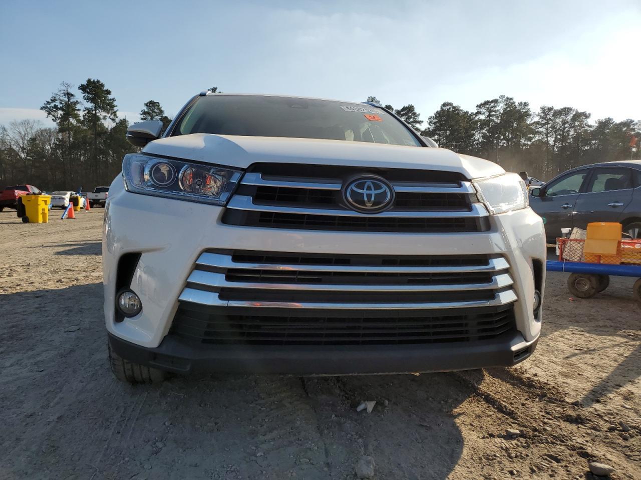 2018 TOYOTA HIGHLANDER - Image 5