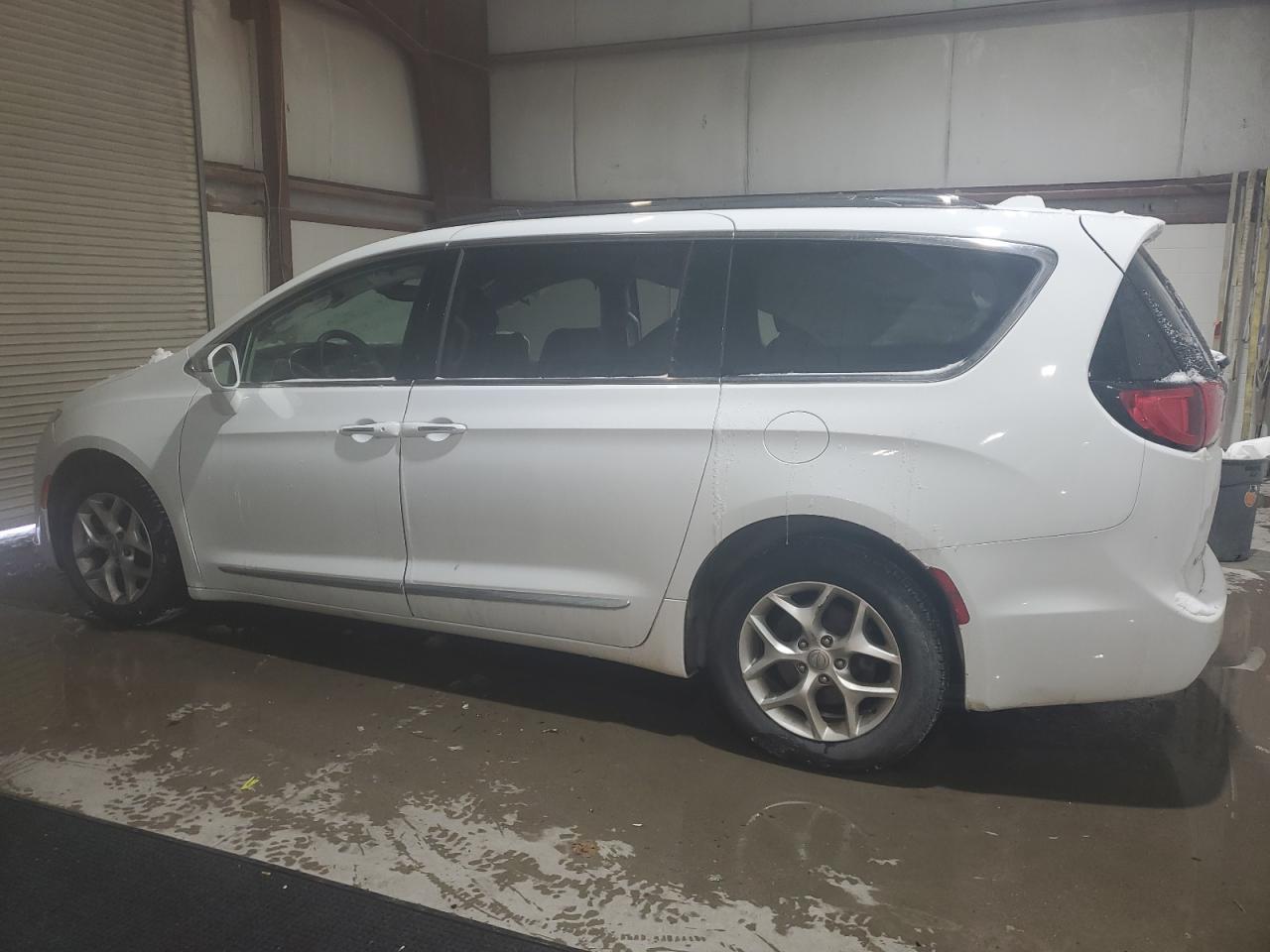 2020 CHRYSLER PACIFICA L - Image 2