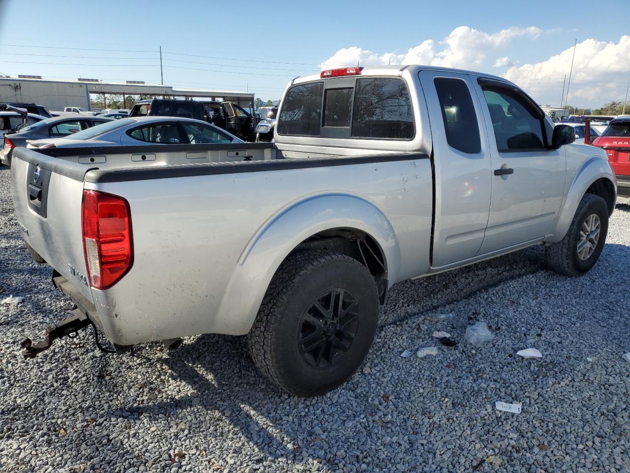 2019 NISSAN FRONTIER S - Фото 3