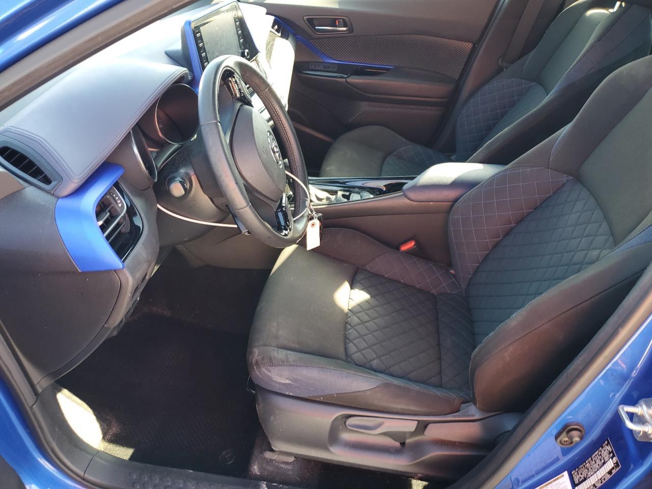 2021 TOYOTA C-HR XLE - Фото 7
