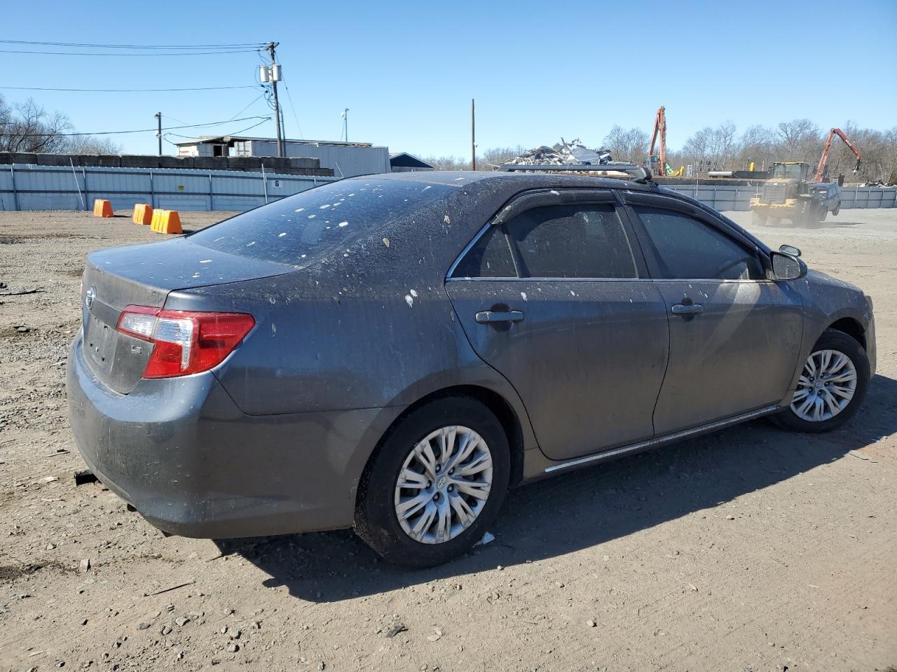 2014 TOYOTA CAMRY L - Фото 3