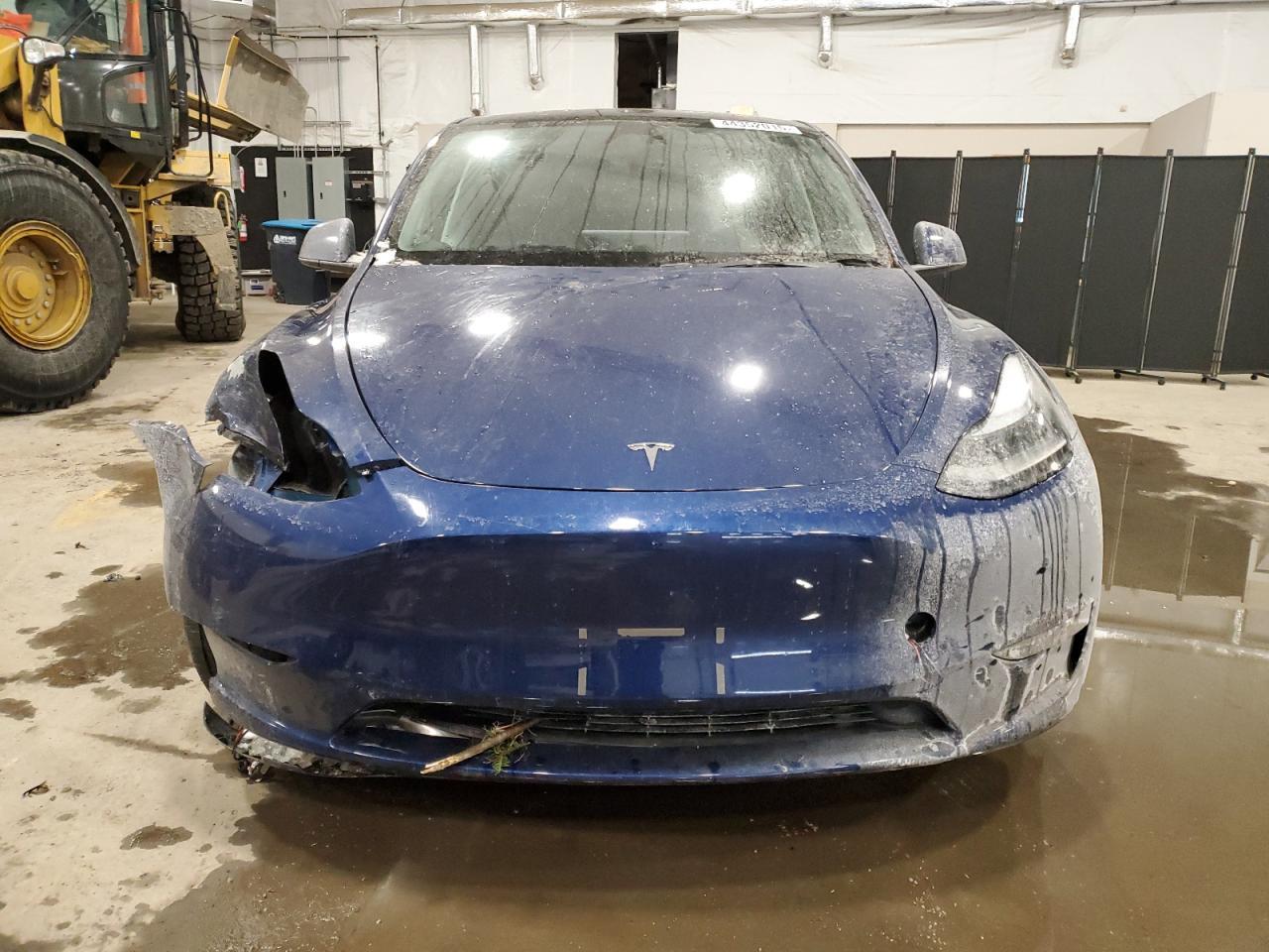 2023 TESLA MODEL Y - Фото 5