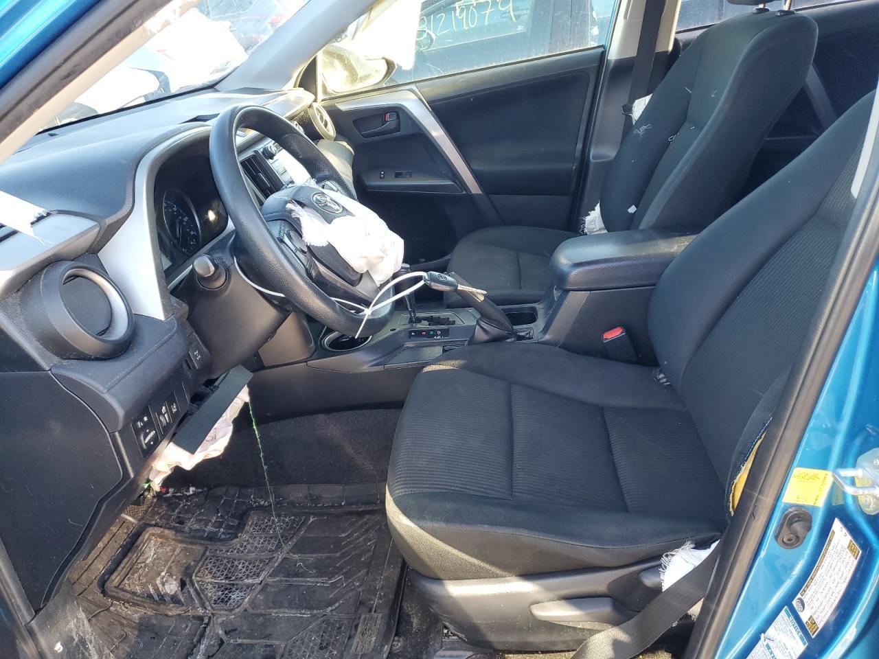 2017 TOYOTA RAV4 LE - Фото 7