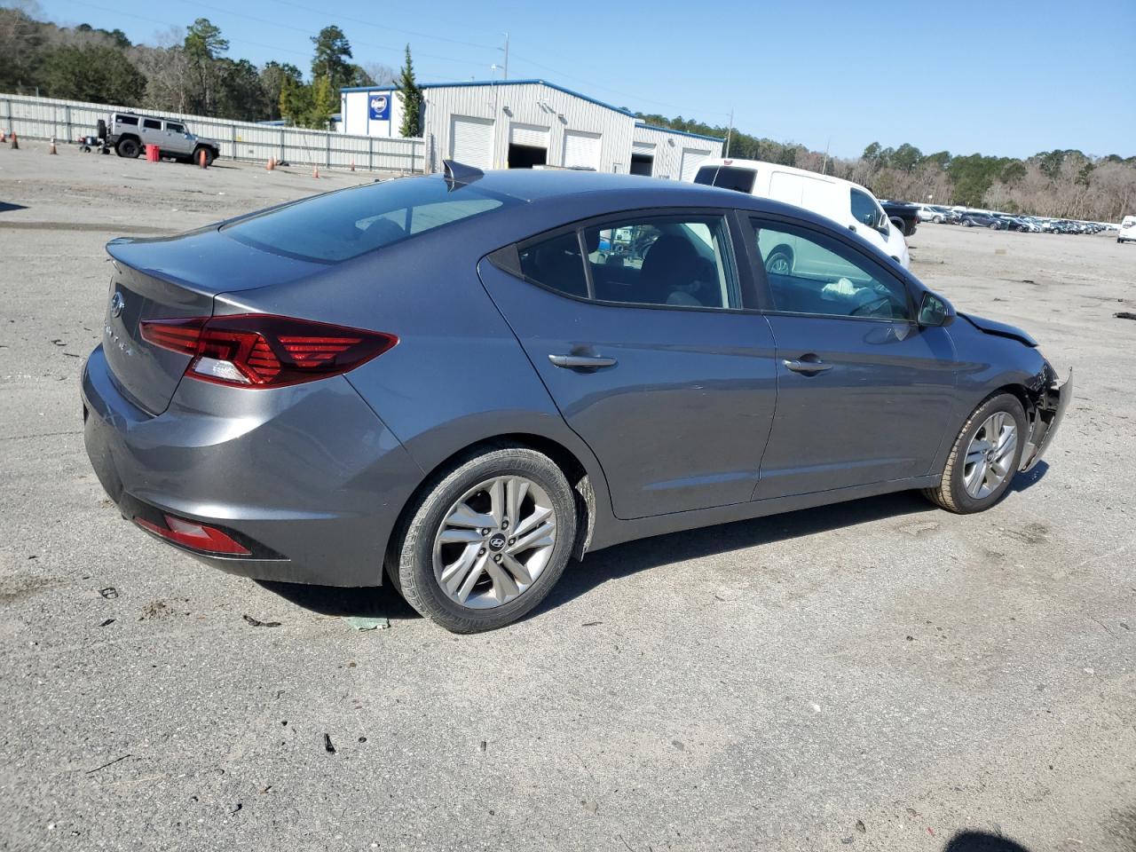 2019 HYUNDAI ELANTRA SE - Фото 3