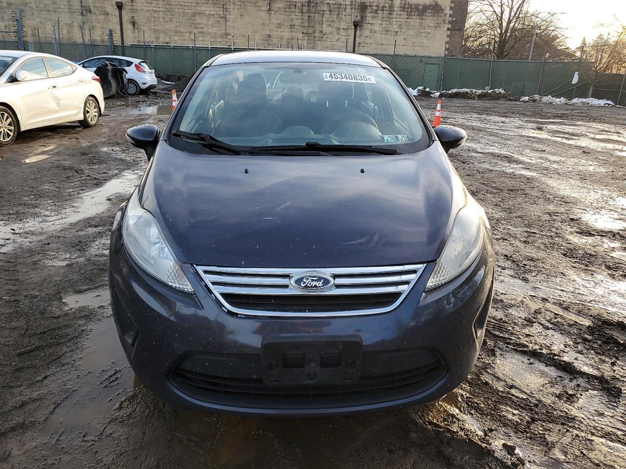 2013 FORD FIESTA SE - Фото 5