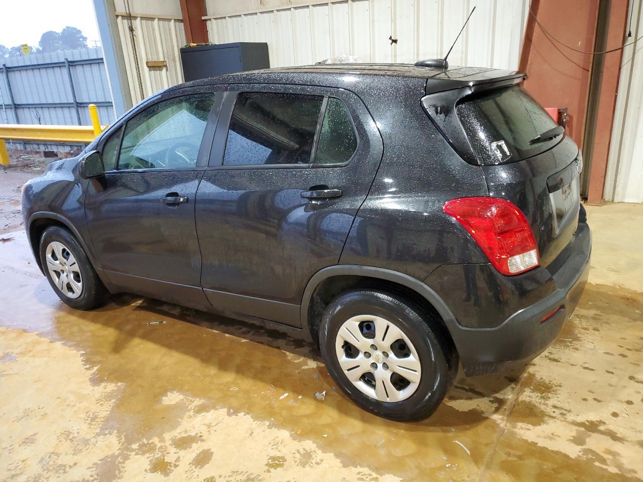 2015 CHEVROLET TRAX LS - Image 2