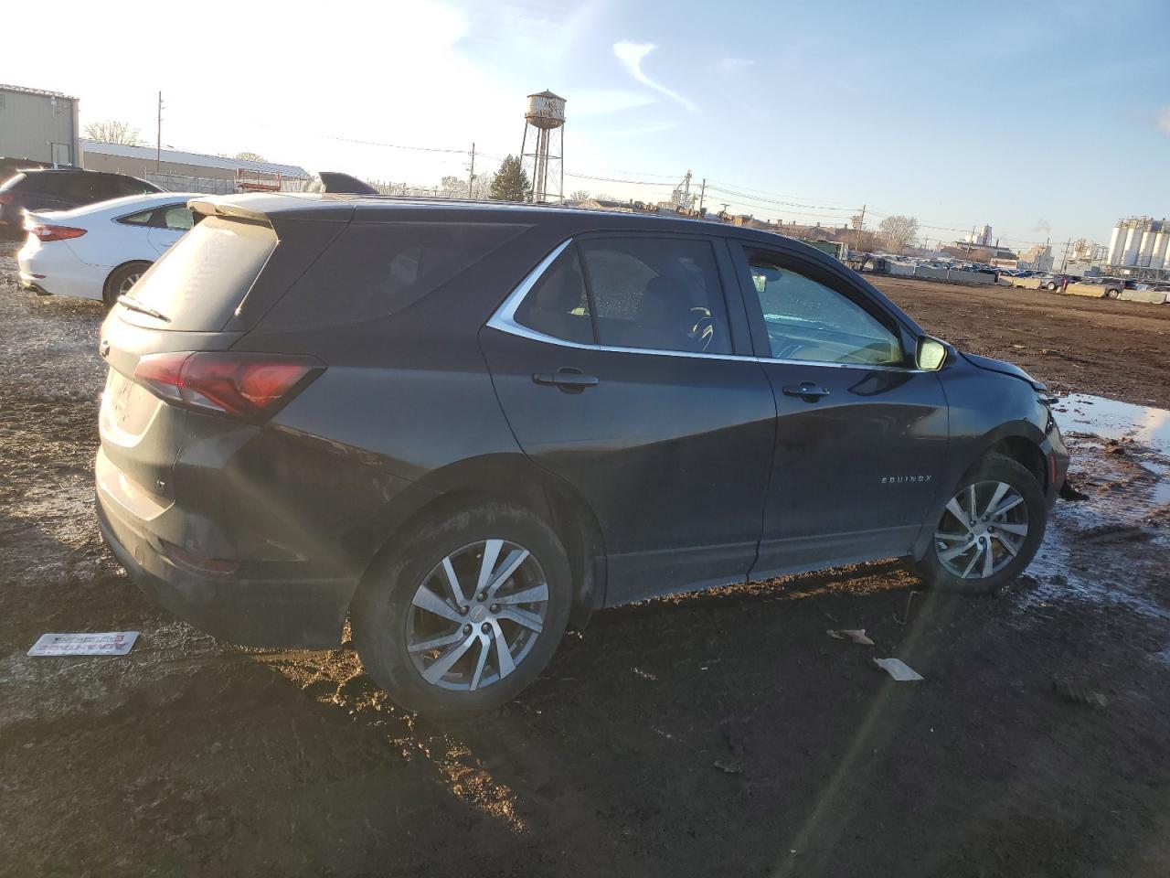 2024 CHEVROLET EQUINOX LT - Image 3
