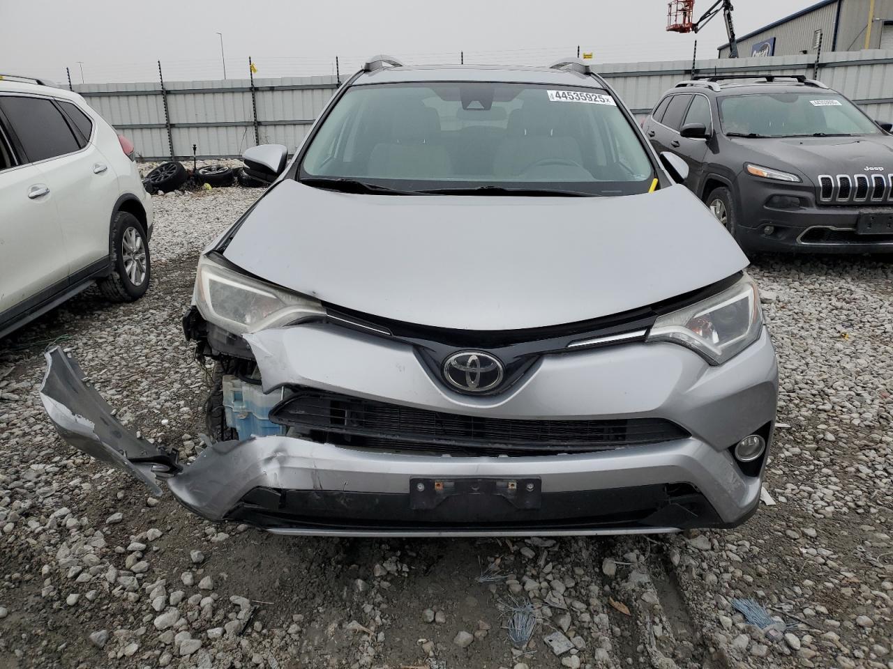 2017 TOYOTA RAV4 XLE - Image 5