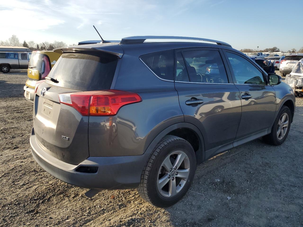 2015 TOYOTA RAV4 XLE - Image 3