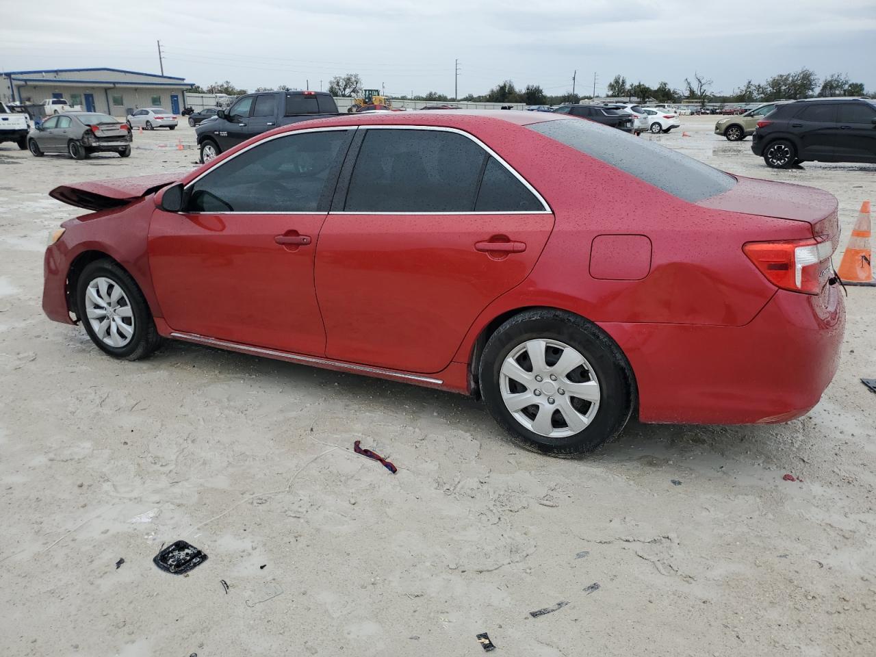 2012 TOYOTA CAMRY BASE - Фото 2