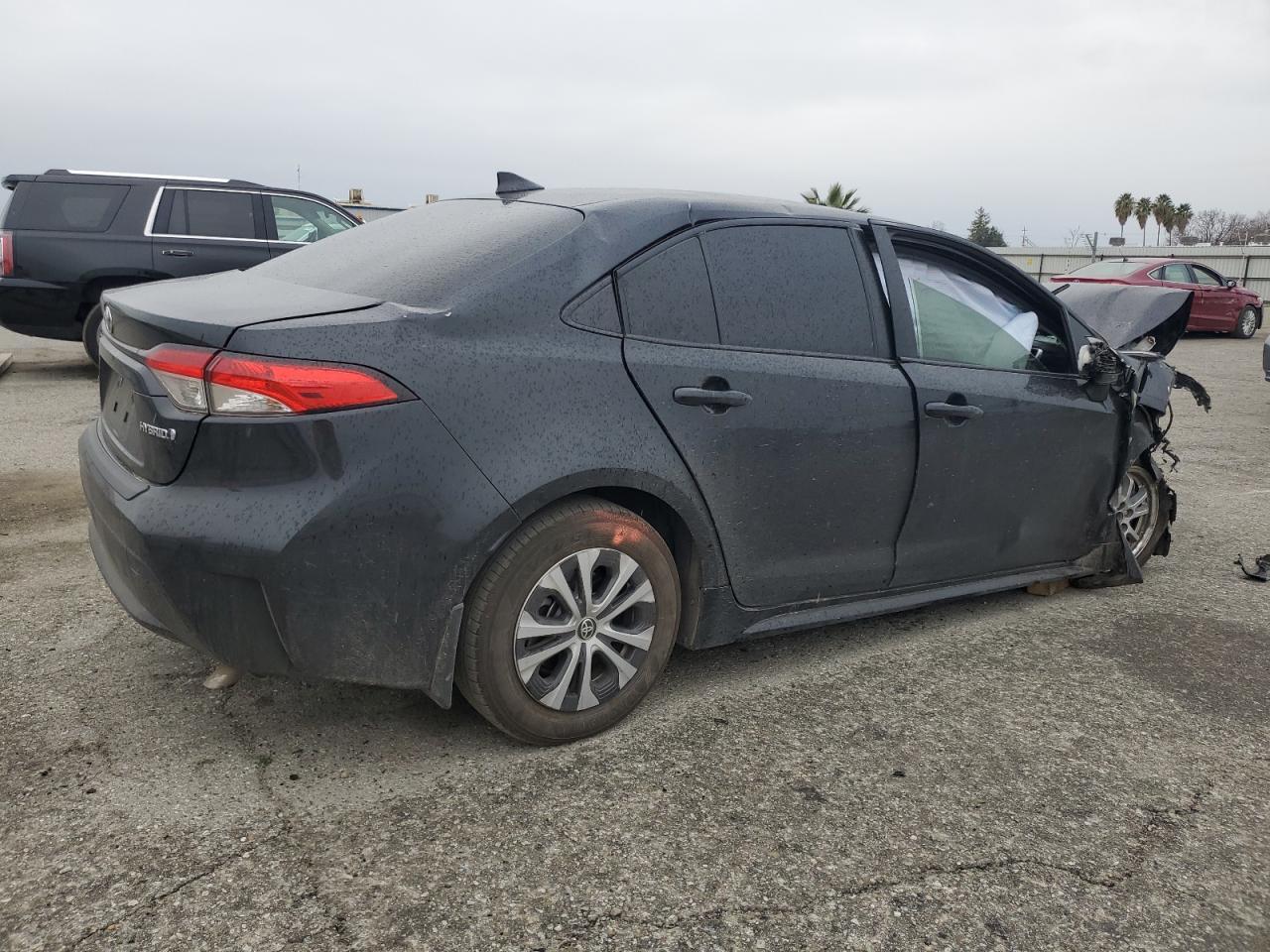 2022 TOYOTA COROLLA LE - Фото 3