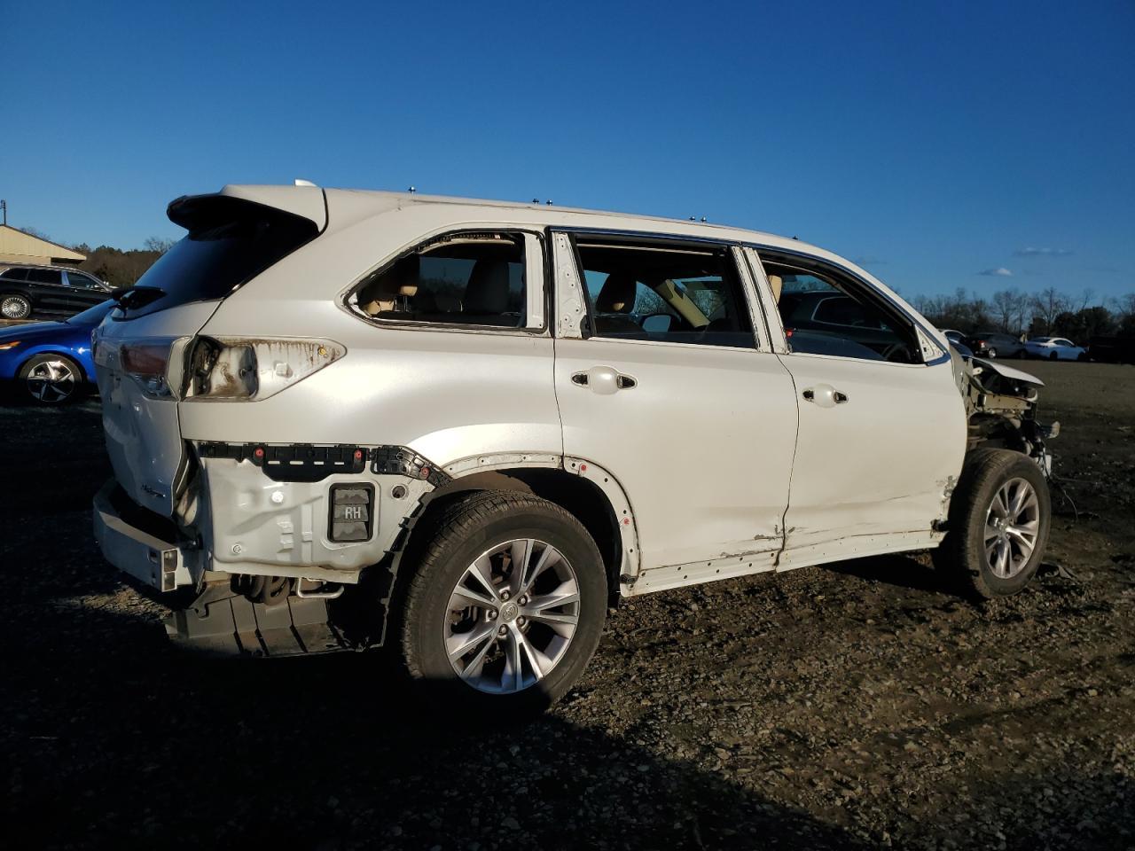 2015 TOYOTA HIGHLANDER - Фото 3