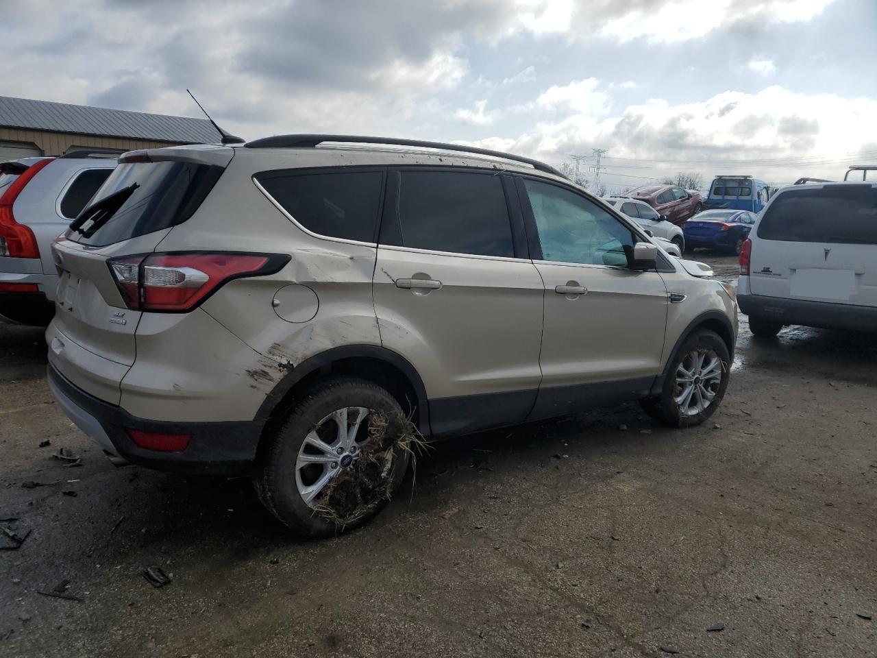 2017 FORD ESCAPE SE - Фото 3