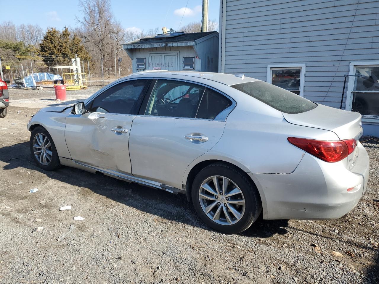 2015 INFINITI Q50 BASE - Фото 2